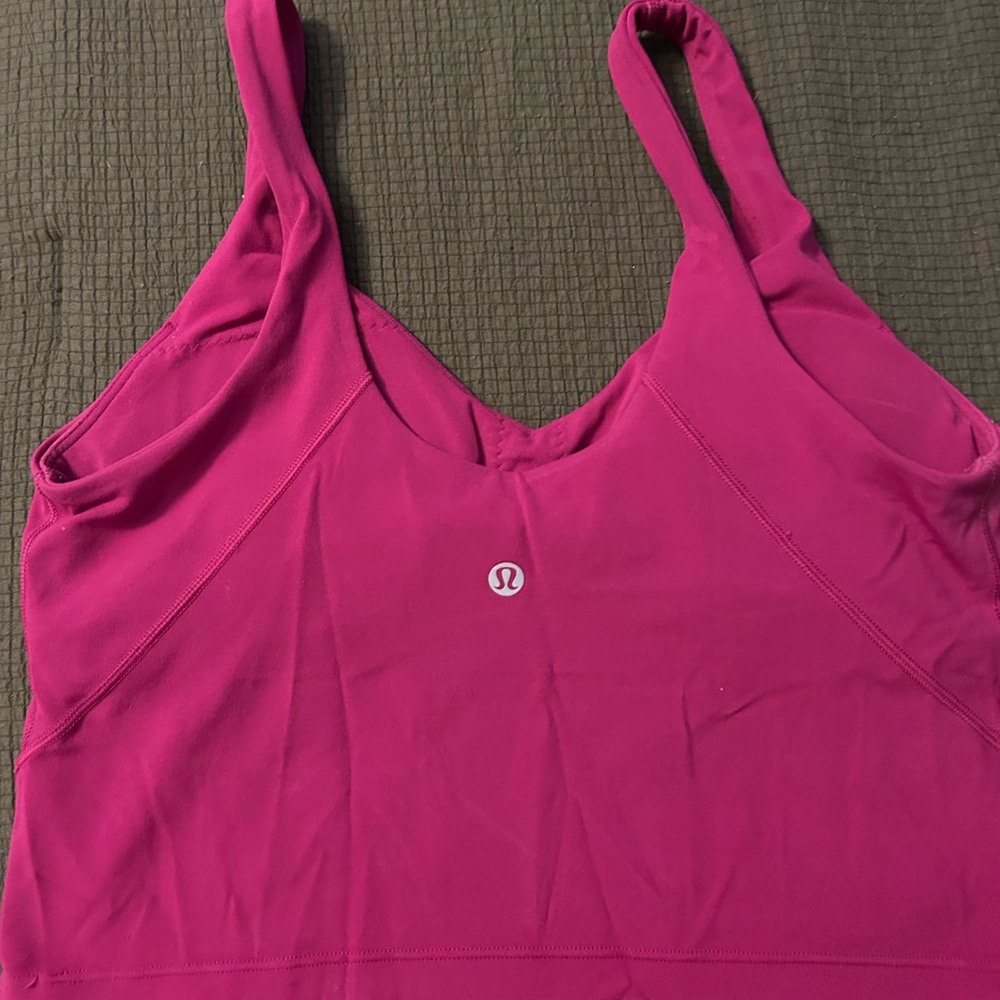 Lululon Align tank size 10